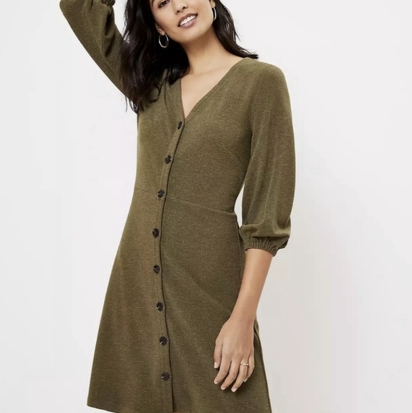 LOFT Dresses & Skirts - 💙LOFT Ribbed V-Neck Shirtdress